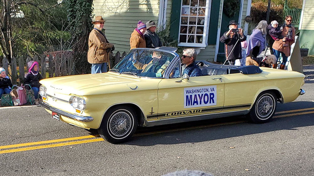The mayor arrives in style