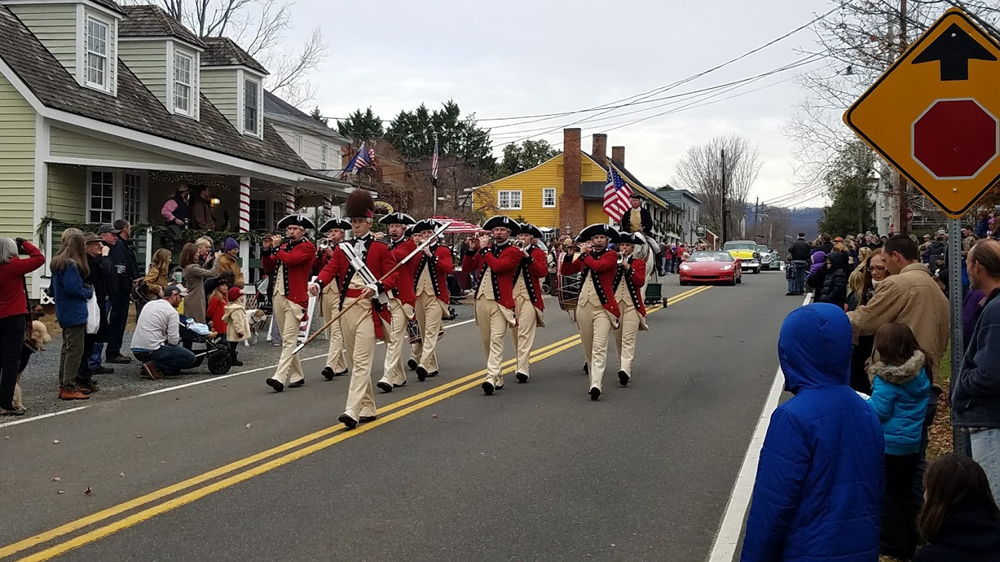 fifes and drums open the parade