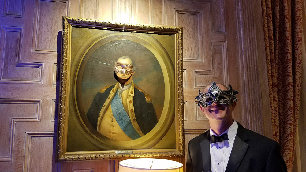 Even George Washington has a mask